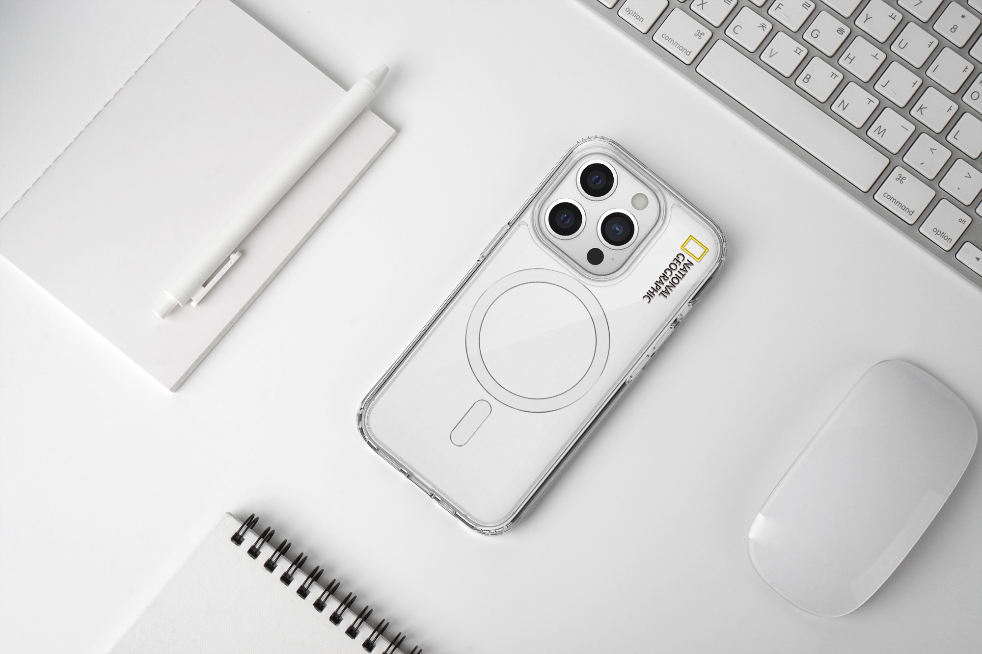 Nat Geo iPhone 15 Pro Magsafe Clear Case_17