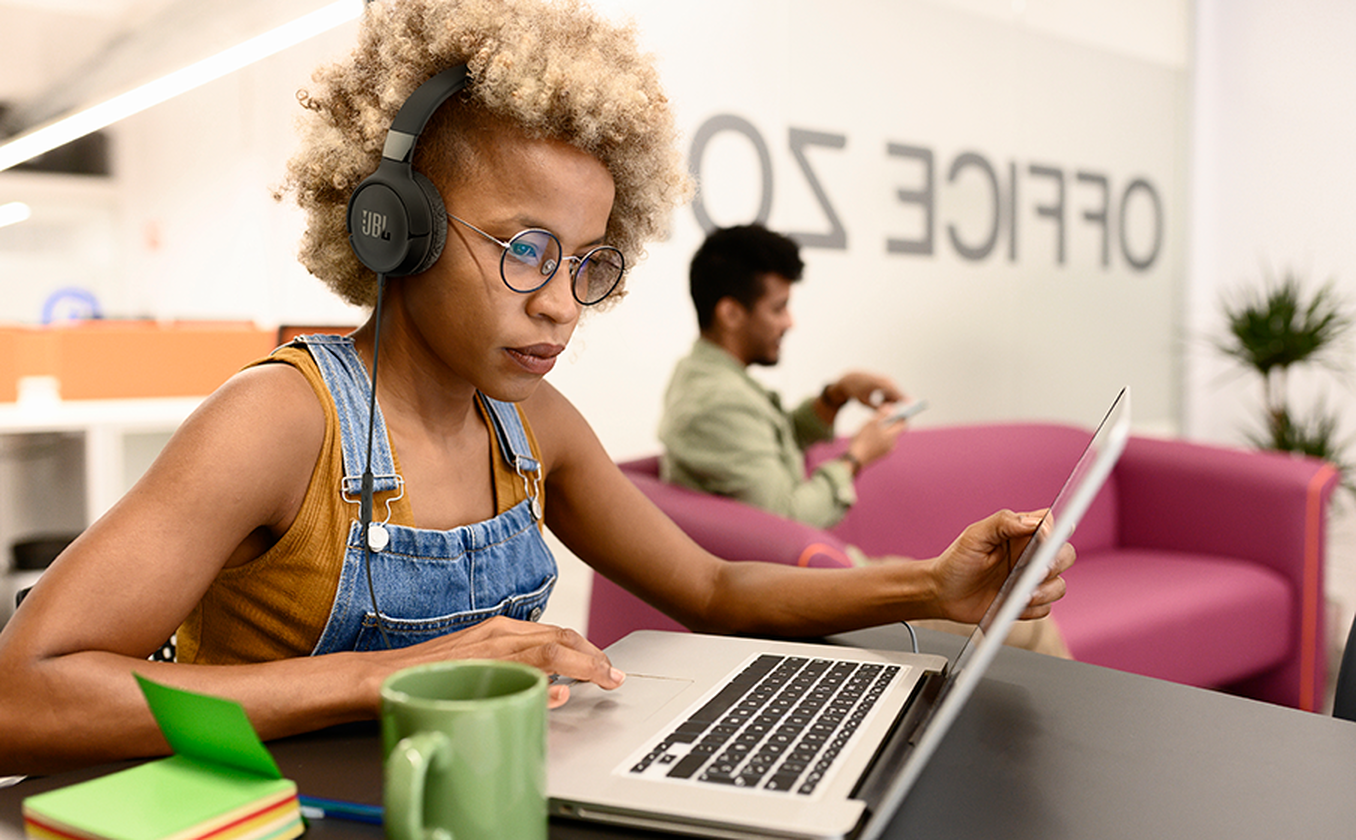 JBL Tune 520C USB-C headphones compatible with phones tablets laptops PCs and gaming devices