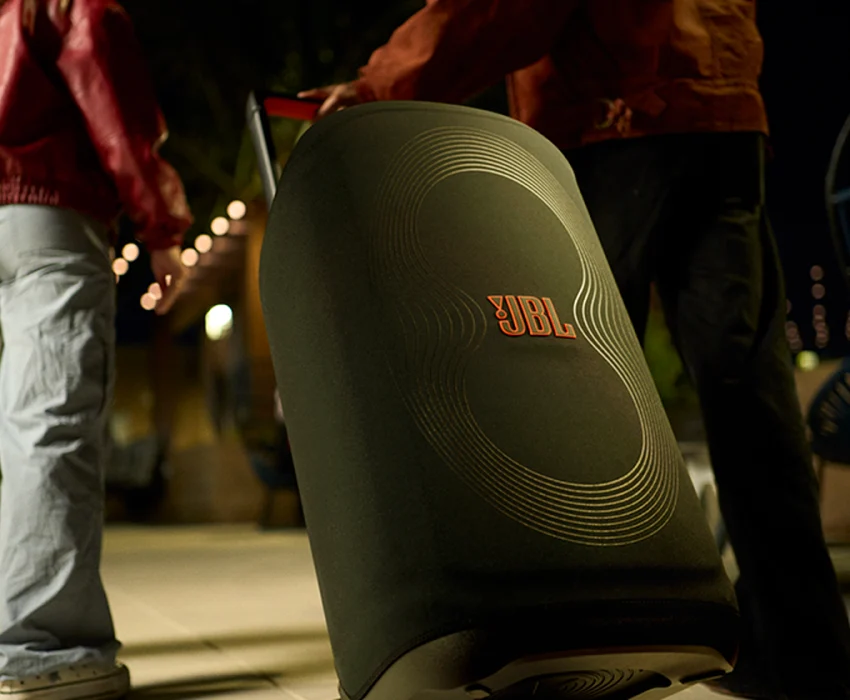 LS_JBL_PARTYCOVER_520_LIFESTYLE_01_904x560px LS_JBL_PARTYCOVER_520_LIFESTYLE_01_904x560px