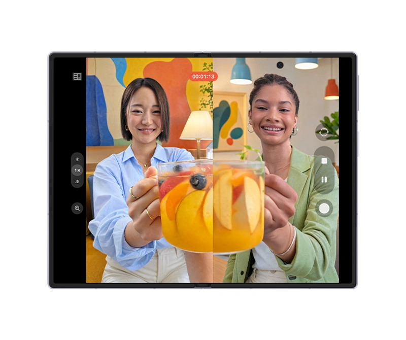 A Dual Recording video shows both the user and their subject doing matching poses in a vertical split view on the main screen of an unfolded Galaxy Z Fold8.